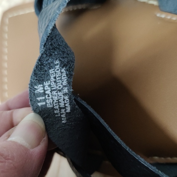 BEACH by Matisse Escape Black Tumbler Leather Sandals, Size 11 - Picture 7 of 8